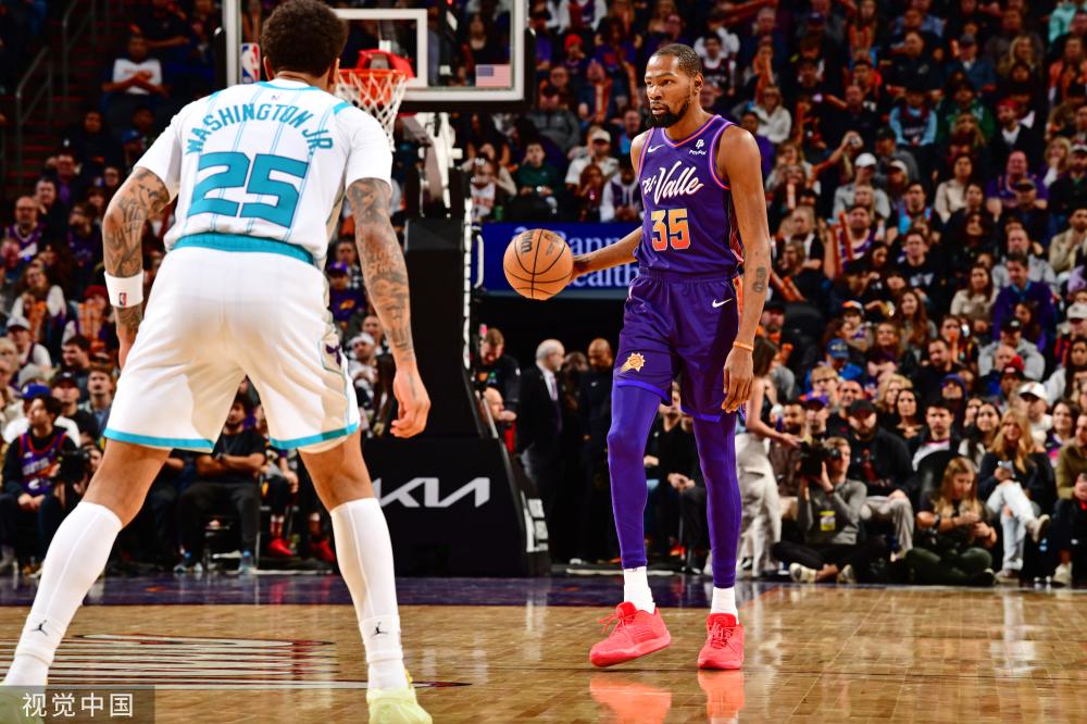 随着全球政 随着全球政